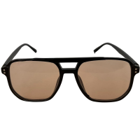 אני יוצאת מזה