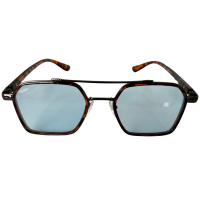 בטיילת על המדרכה